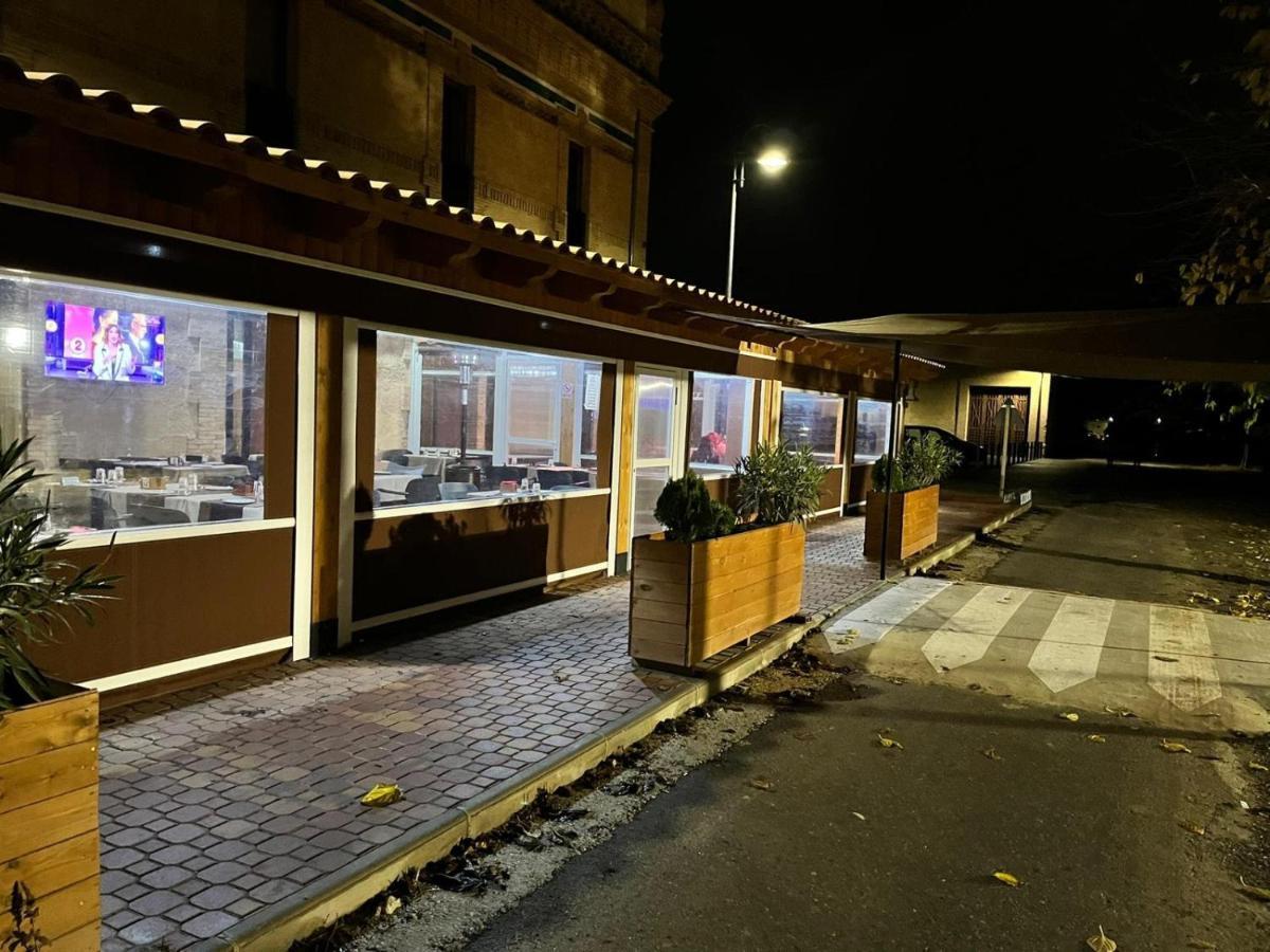 Albergue La Estacion Cehegín エクステリア 写真